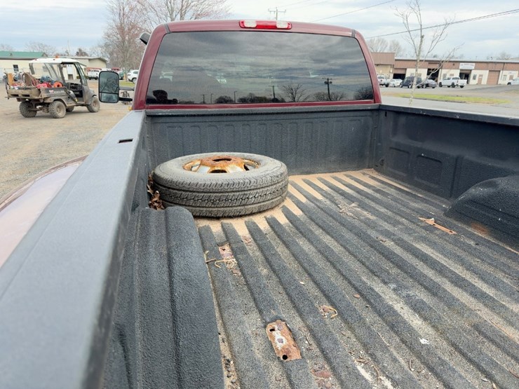 2001-chevrolet-silverado-3500-image-13