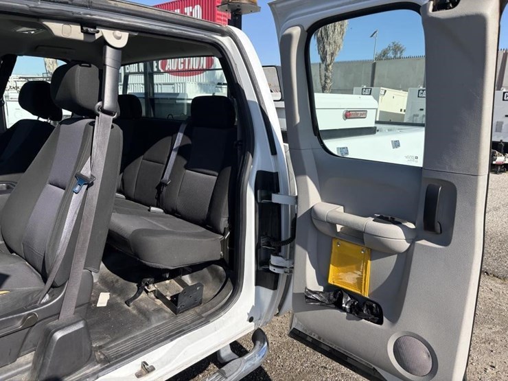 2012-gmc-sierra-3500-image-11