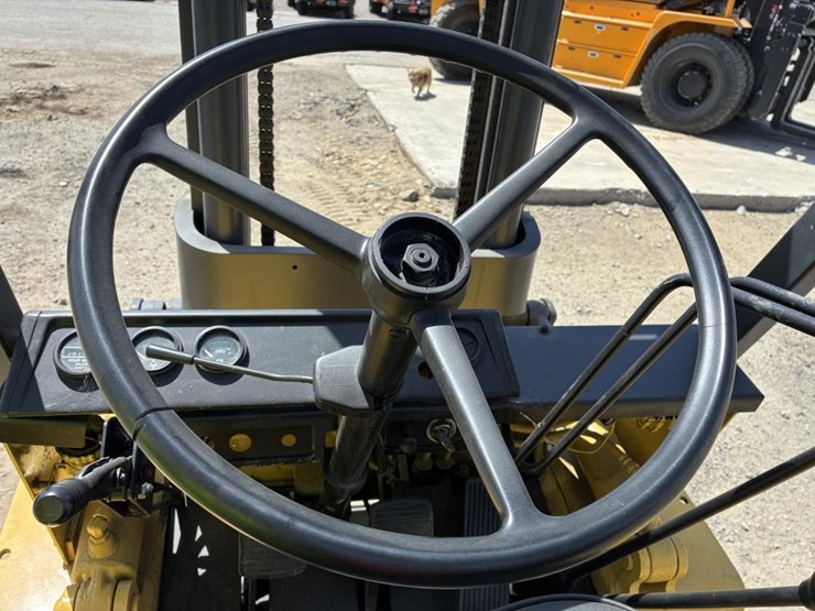 komatsu-fg25-8-image-17