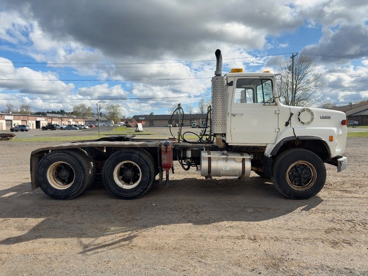 1987-ford-l9000-image-6