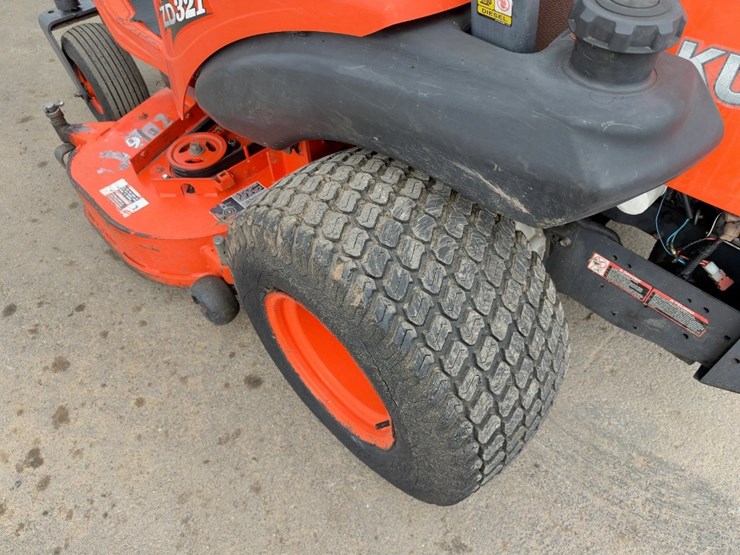 kubota-zd321-image-8