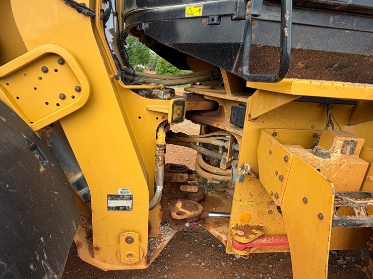 2016-caterpillar-926m-image-5