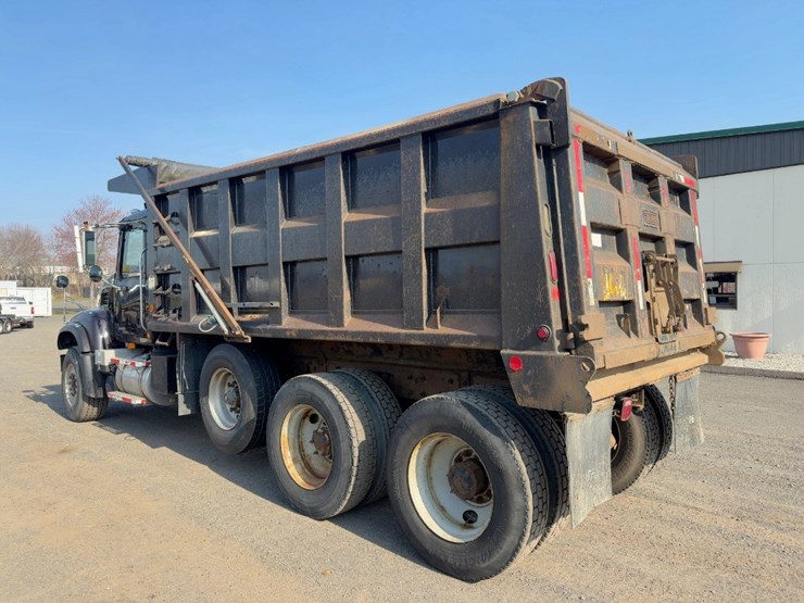 2006-mack-granite-cv713-image-3