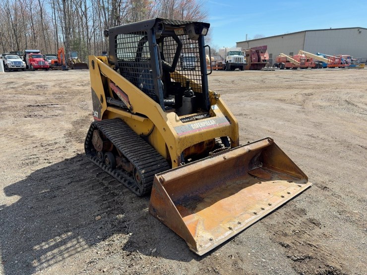 2002-caterpillar-247-image-7