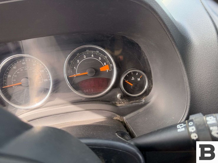 2014-jeep-compass-image-23