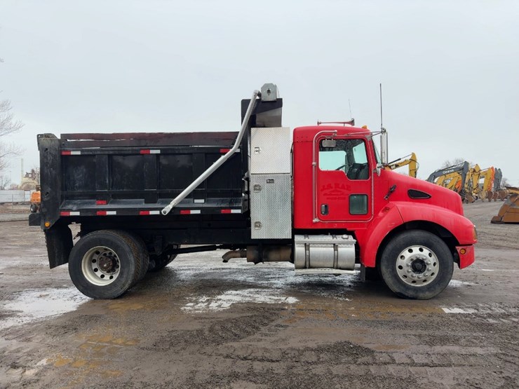 2005-kenworth-t300-image-6