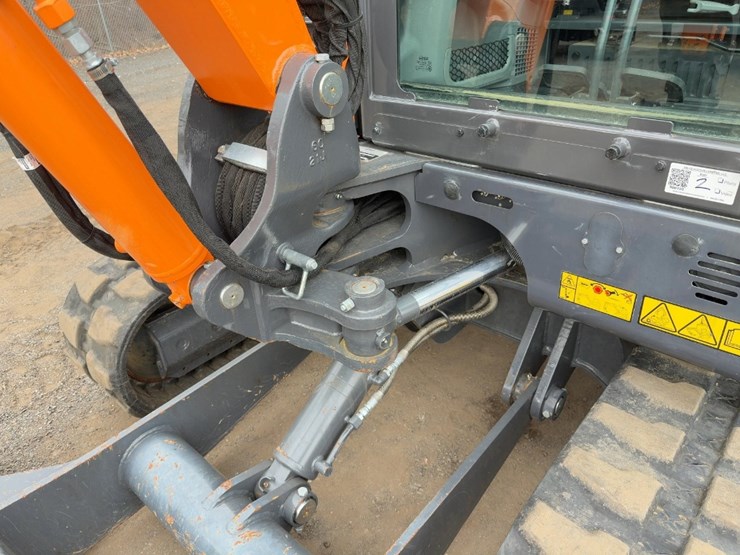 2023-doosan-dx62r-3-image-16