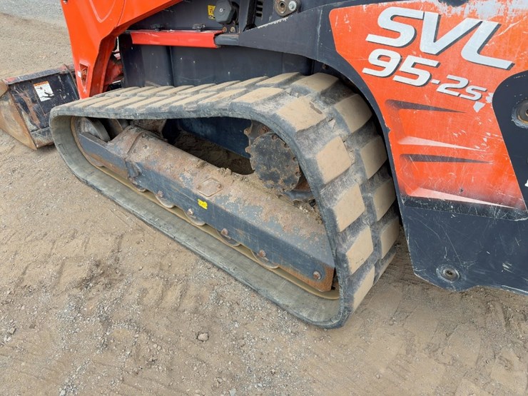 2020-kubota-svl95-2s-image-15