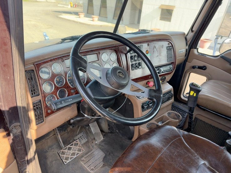 2006-mack-granite-cv713-image-31