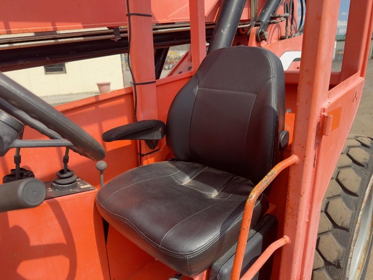 2015-sky-trak-6042-image-17