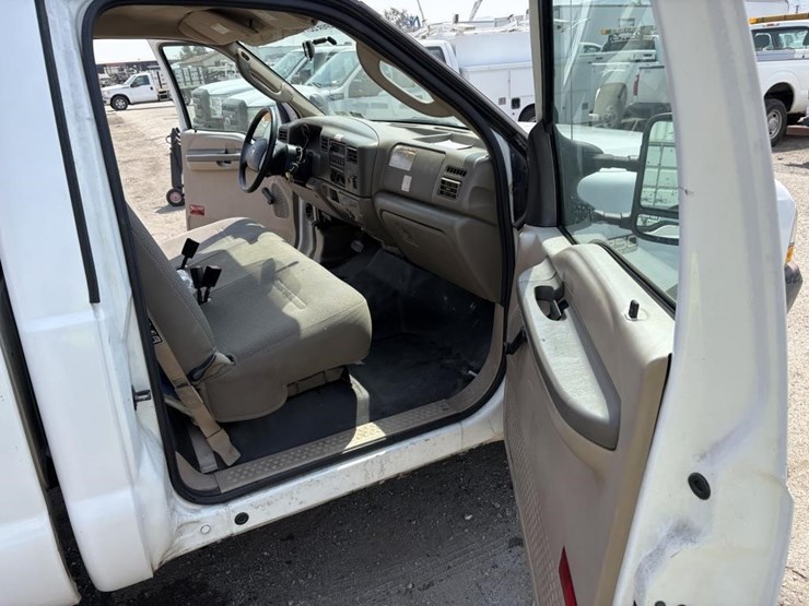 2004-ford-f250-image-9