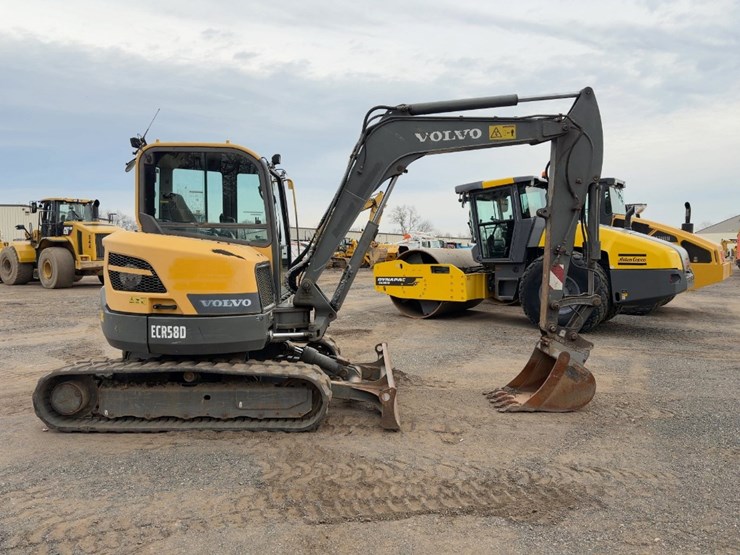 2014-volvo-ecr58d-image-6