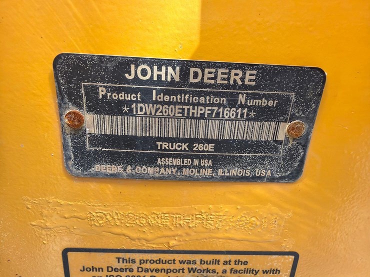 2023-deere-260e-image-14