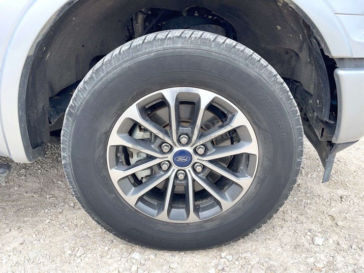 2020-ford-f150-image-14