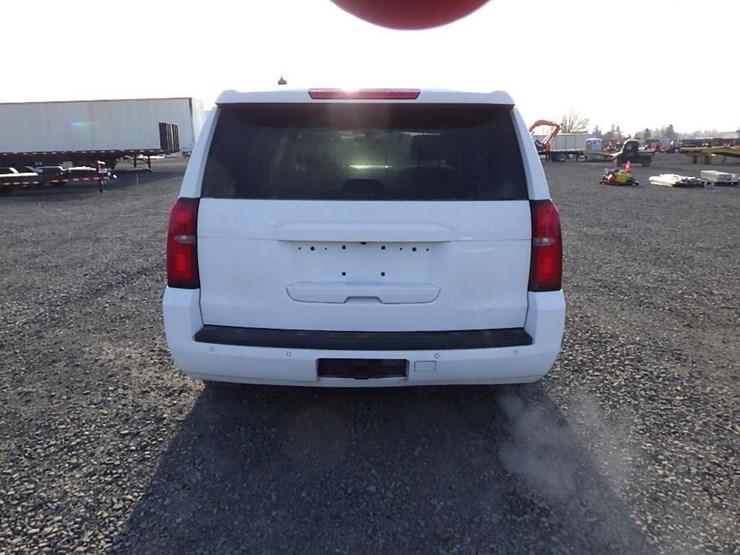 2017-chevrolet-tahoe-image-6