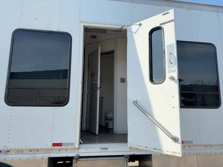 2001-caterpillar-3126-image-16