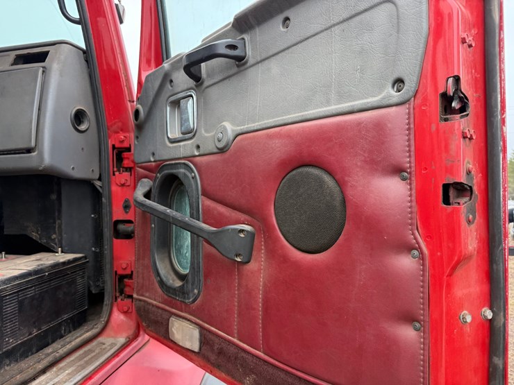 1999-western-star-5864ss-image-42