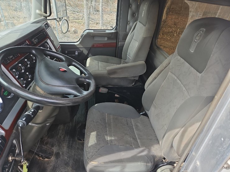 2007-kenworth-t800-image-31