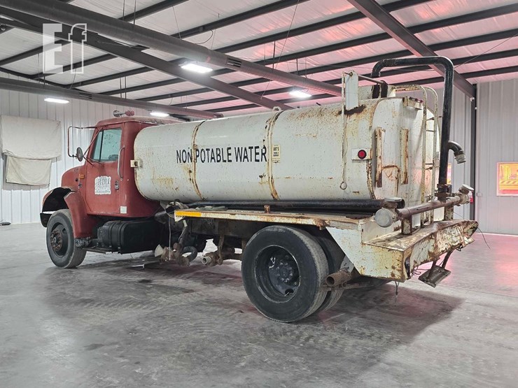 1990-international-4900-image-4