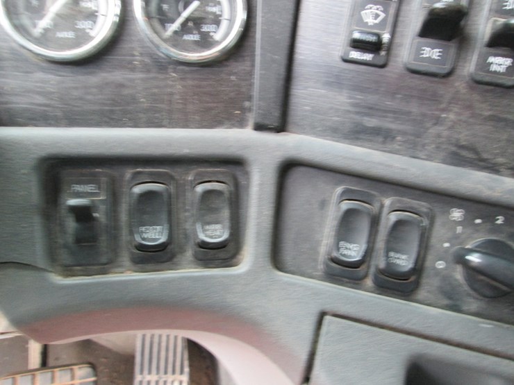 #46169-•-2007-freightliner-columbia-t/a-sleeper-truck-tractor-1fuja6cy07lx38975-image-48