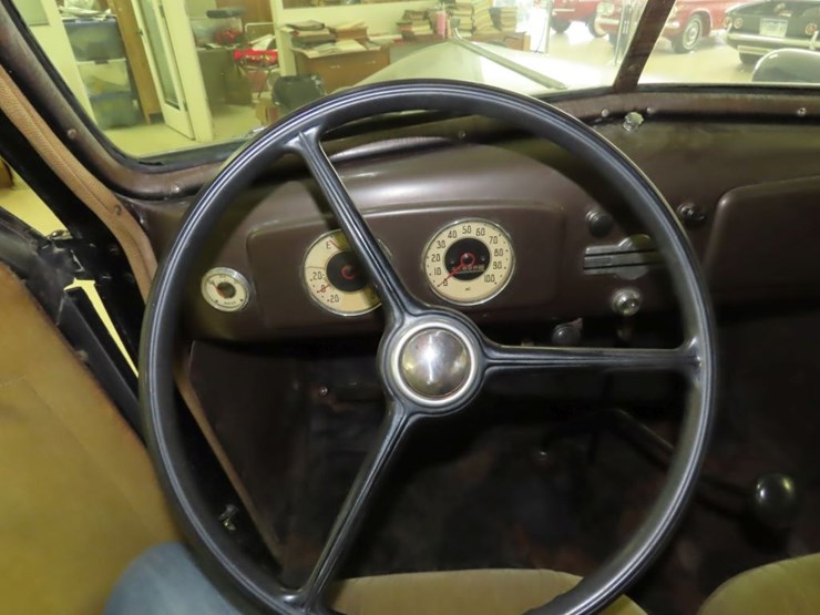 1936-chevrolet-2dr-town-sedan-image-18