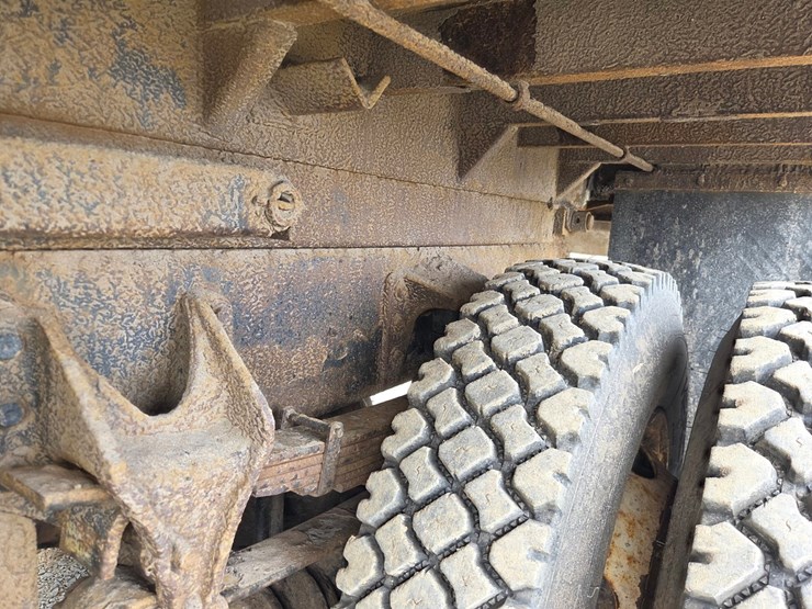 2002-international-7300-image-39