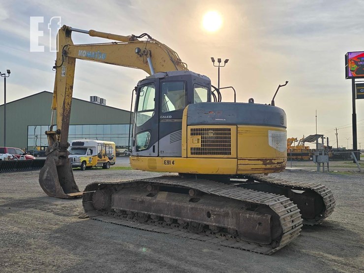 komatsu-pc228us-lc-3n0-image-4
