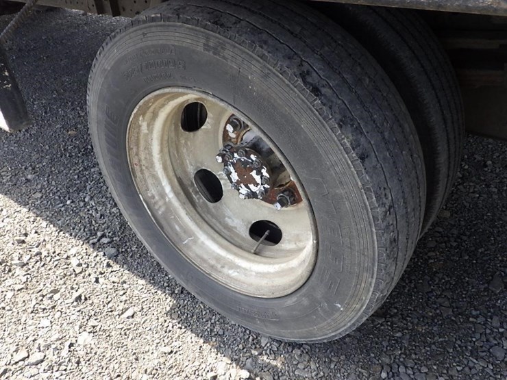 2005-isuzu-nqr-image-14