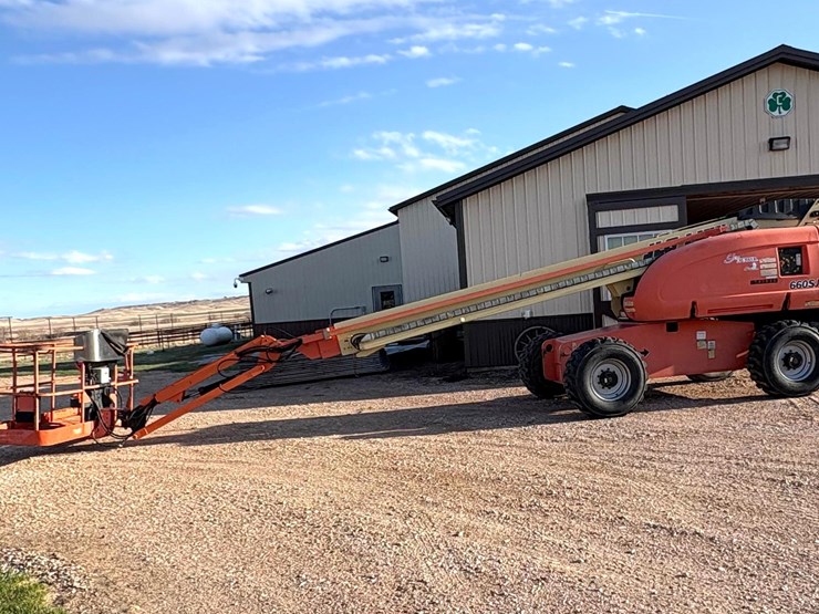 2005-jlg-660sj-image-1