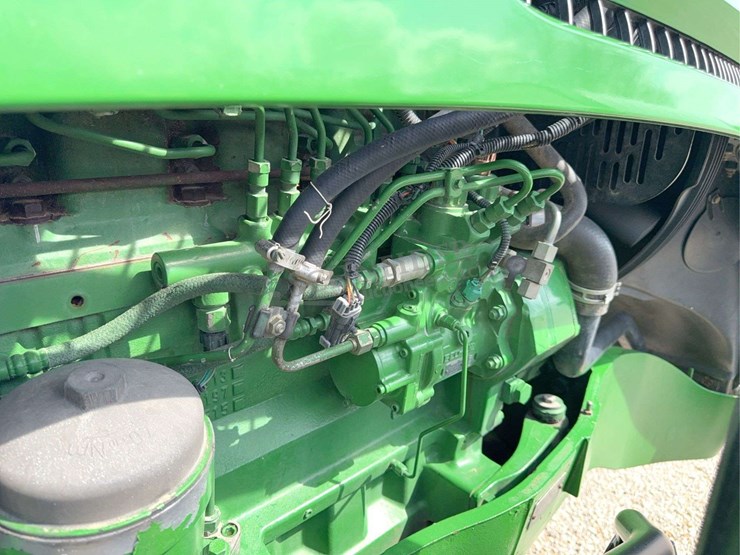 john-deere-200-image-25