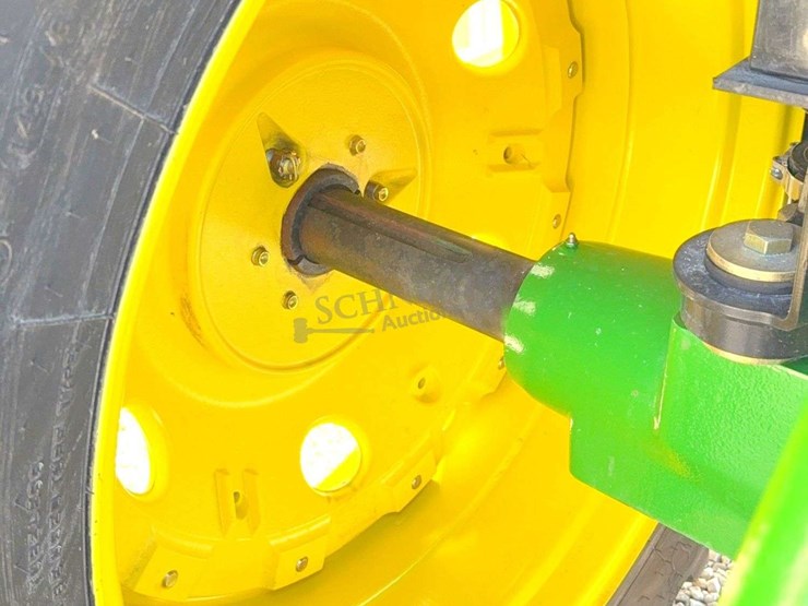 2004-john-deere-7320-image-60