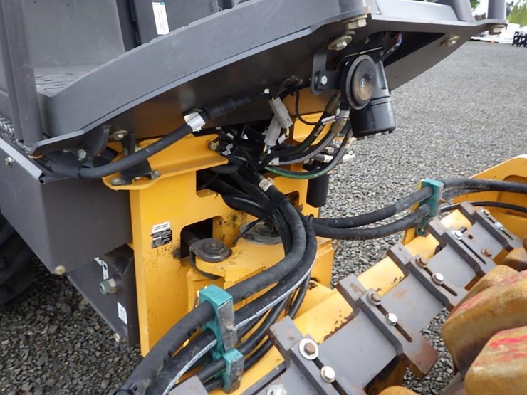 2019-volvo-sd45b-image-17