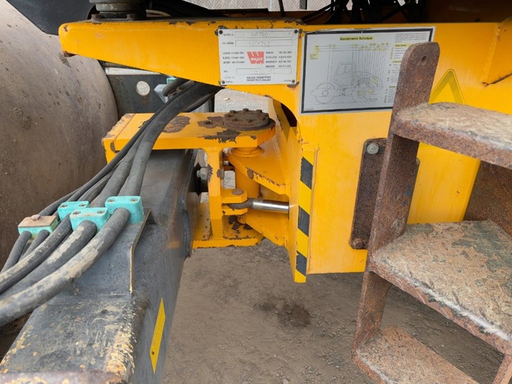 2008-jcb-vibromax-vm75d-image-15