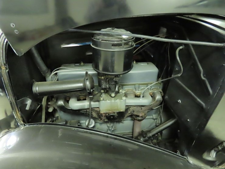 1936-chevrolet-2dr-town-sedan-image-22