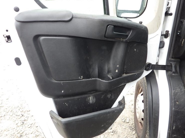 2021-dodge-1500-image-24