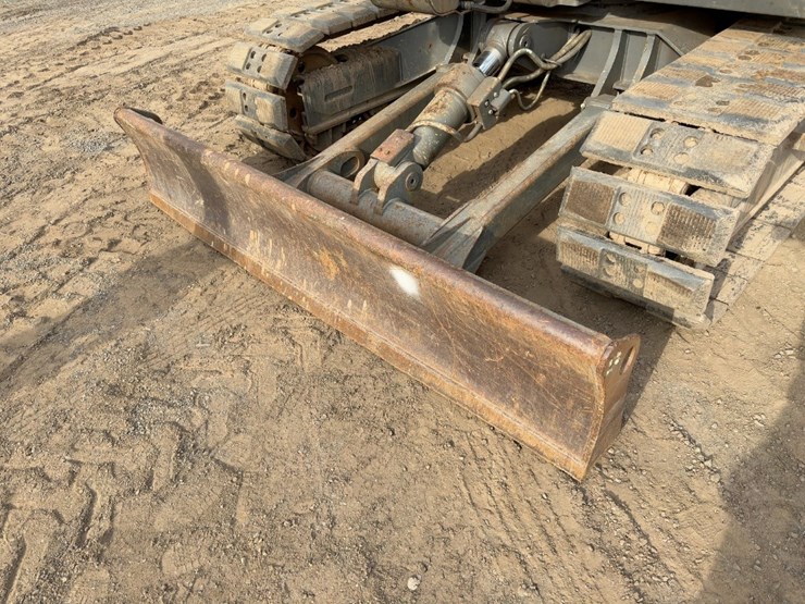 2016-volvo-ecr88d-image-17