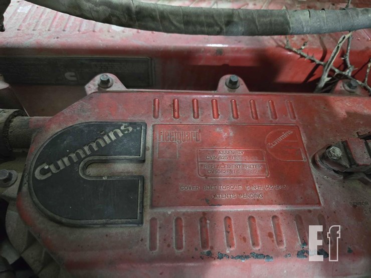 2018-peterbilt-320-image-28