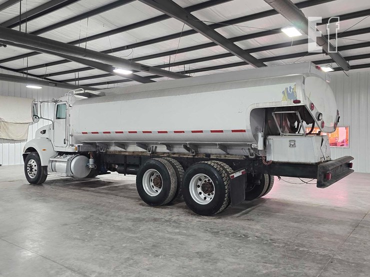 2009-peterbilt-340-image-4