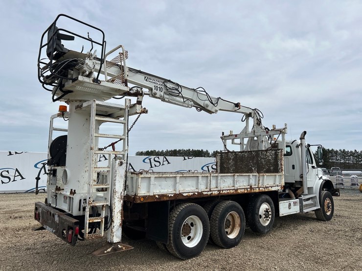 2010-massey-ferguson-8-image-5