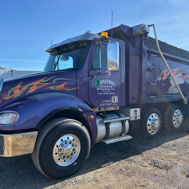 2010 MASSEY-FERGUSON 8