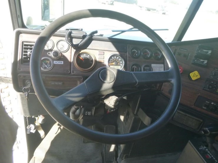 2002-caterpillar-c12-image-8