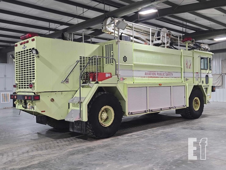 1996-oshkosh-t1500-image-3