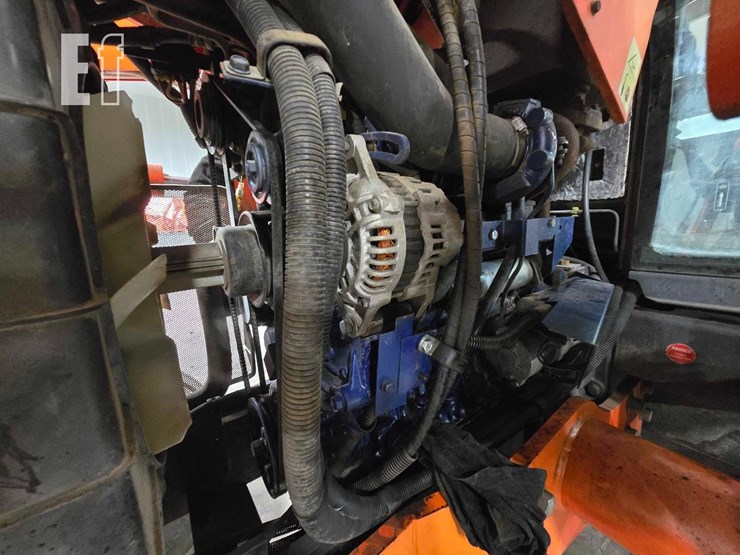 2012-kubota-m108s-image-26