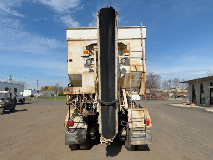 1984-mack-dm686s-image-4