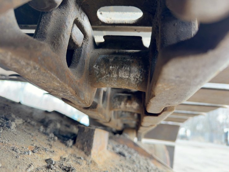 2006-volvo-ec140b-lc-image-29