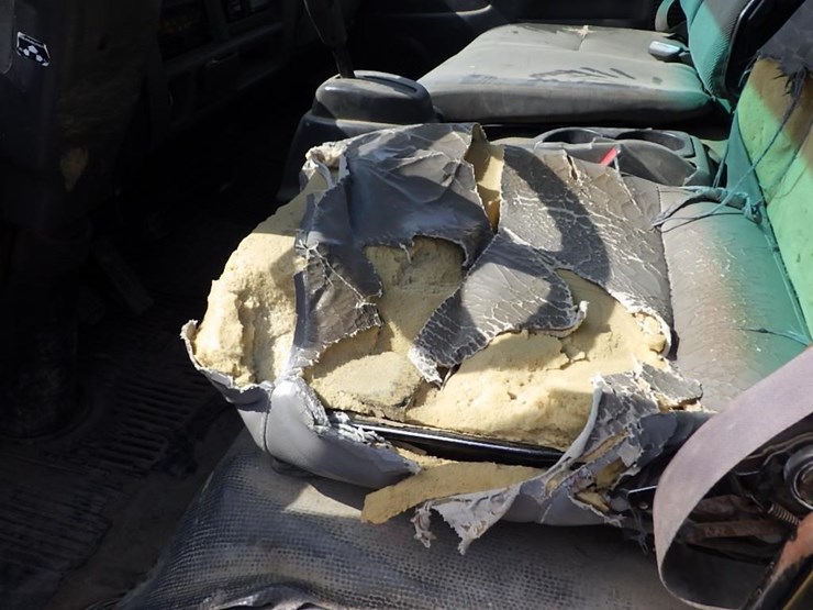 2005-isuzu-nqr-image-21