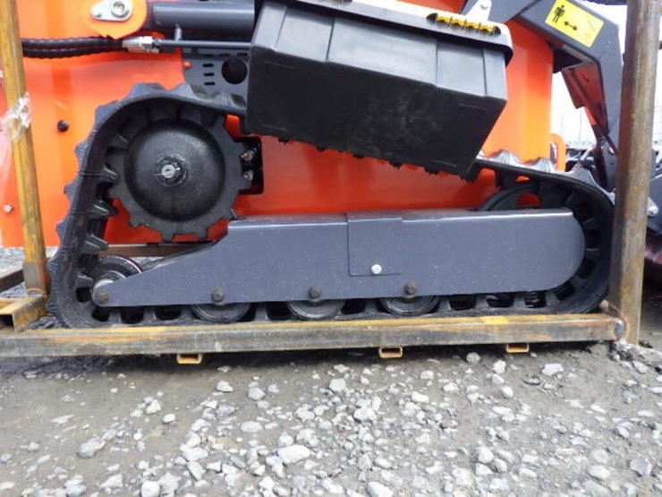 2026-tpm-t460-skid-steer-tracked-loader-image-8