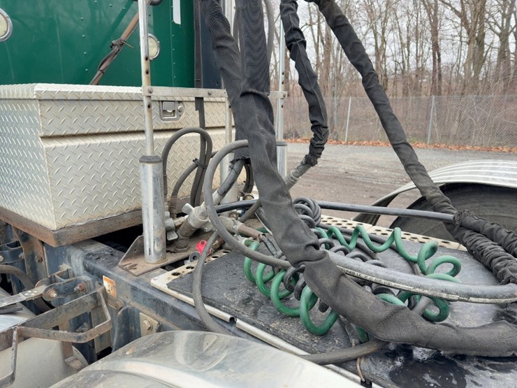 2003-kenworth-t800-image-26