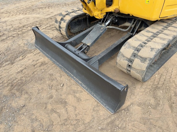 2017-caterpillar-305e2-cr-image-16