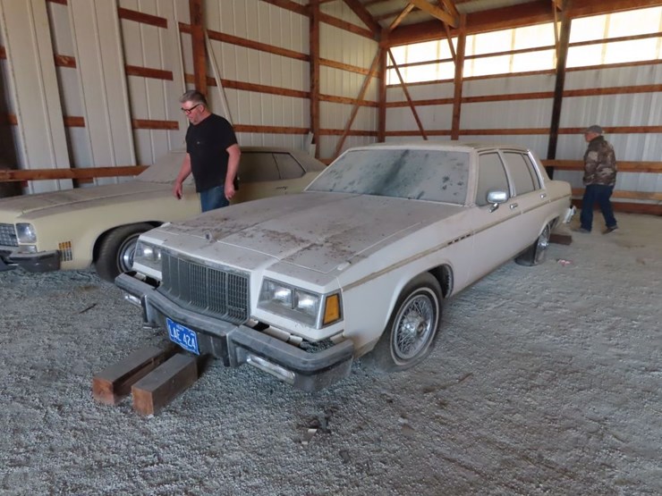 1983-buick-park-avenue-4dr-sedan-image-1